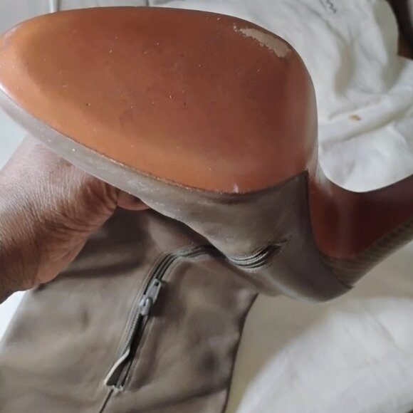 Genuine Taupe Coach Boots Size 9, M Width, Heels 3/4 Inches High, Gently Worn - Picture 5 of 8